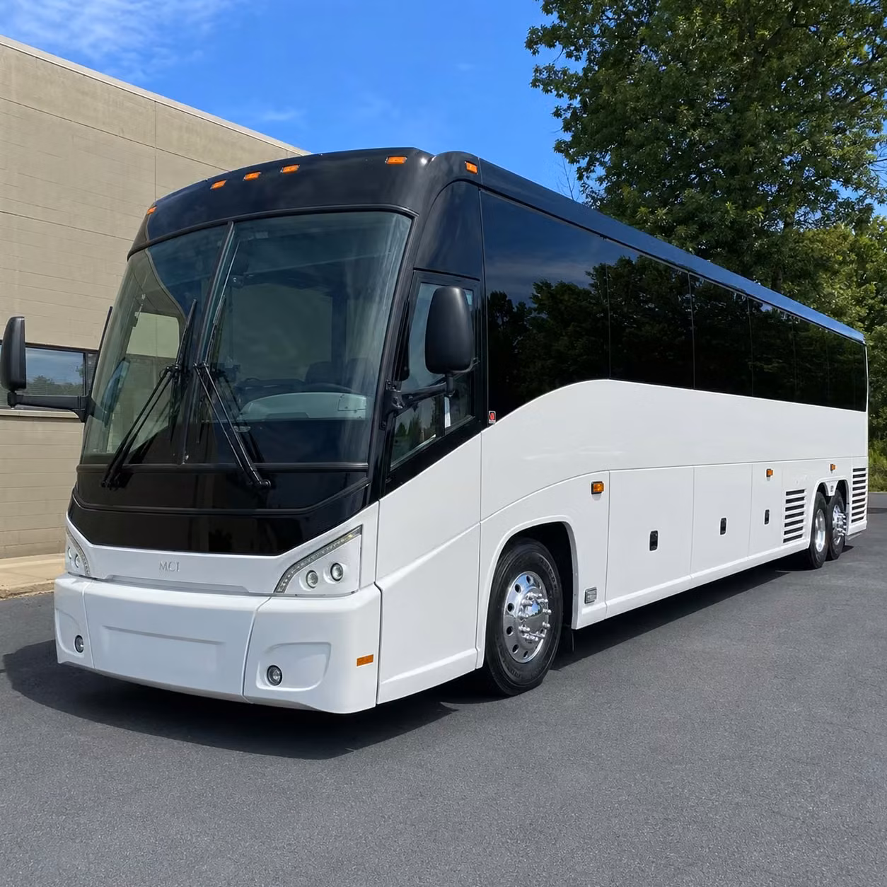 use charterbuspembrokepines com to streamline airport transfers and cruise shuttle logistics for government groups in pembroke pines